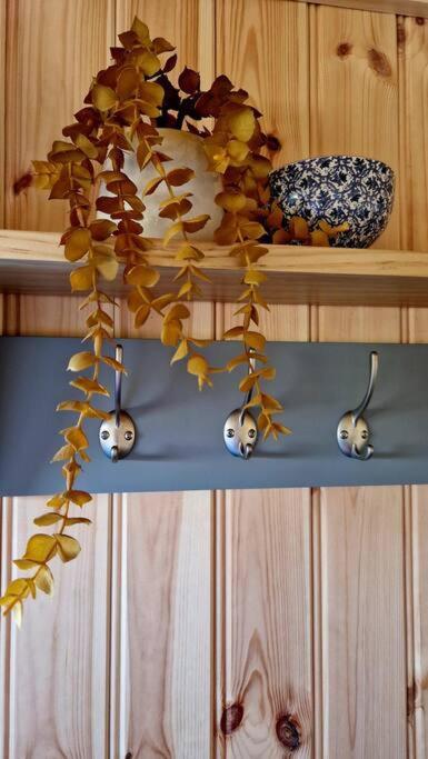 The Shepherd'S Hut @ Innlands Kilmaluag Exterior photo